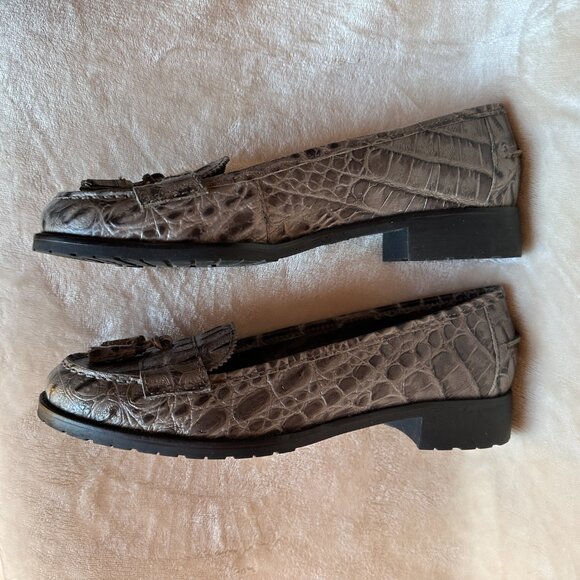 NWOT Talbots Crocodile Embossed Leather Tassle Loafers Womens Size 8 1/2 AA Grey - Picture 2 of 9